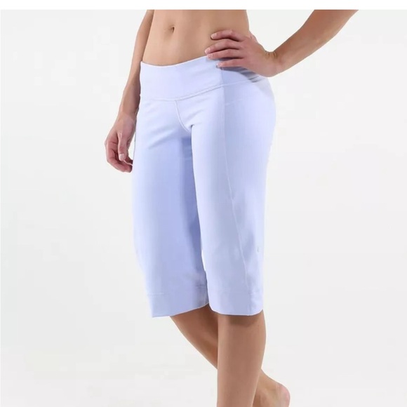 Lululemon Clam Digger II Relaxed Fit Crop Pants Light Lavender Size 8 - Picture 2 of 13